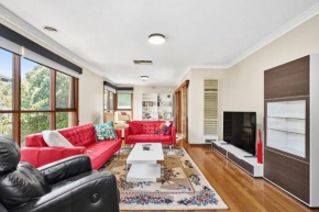 Sunny Suburbia Retreat Decked Out for Fun